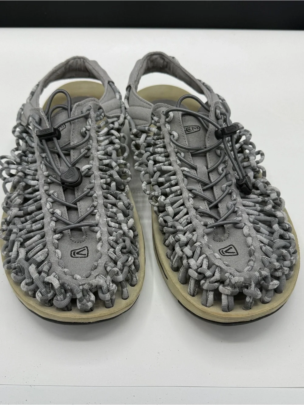 Keen Men’s Gray Uneek Fisherman Beach Sandals Knot Rope 12